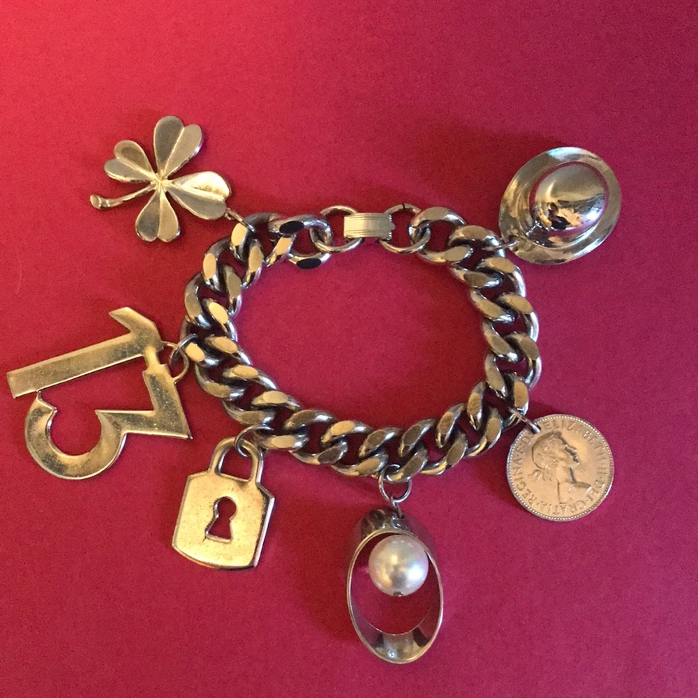 Funky bold bracelet
